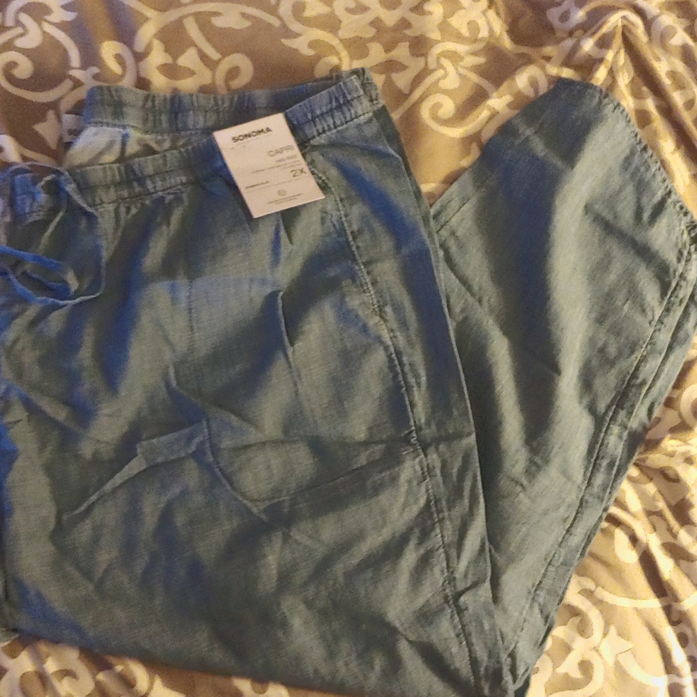Sonoma mid rise Capri 2x Denim